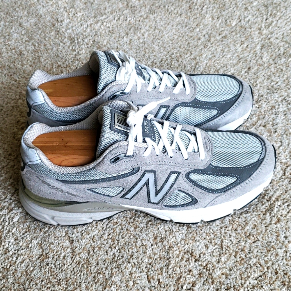 New Balance 990 v4 Men's Shoes sz 9.5